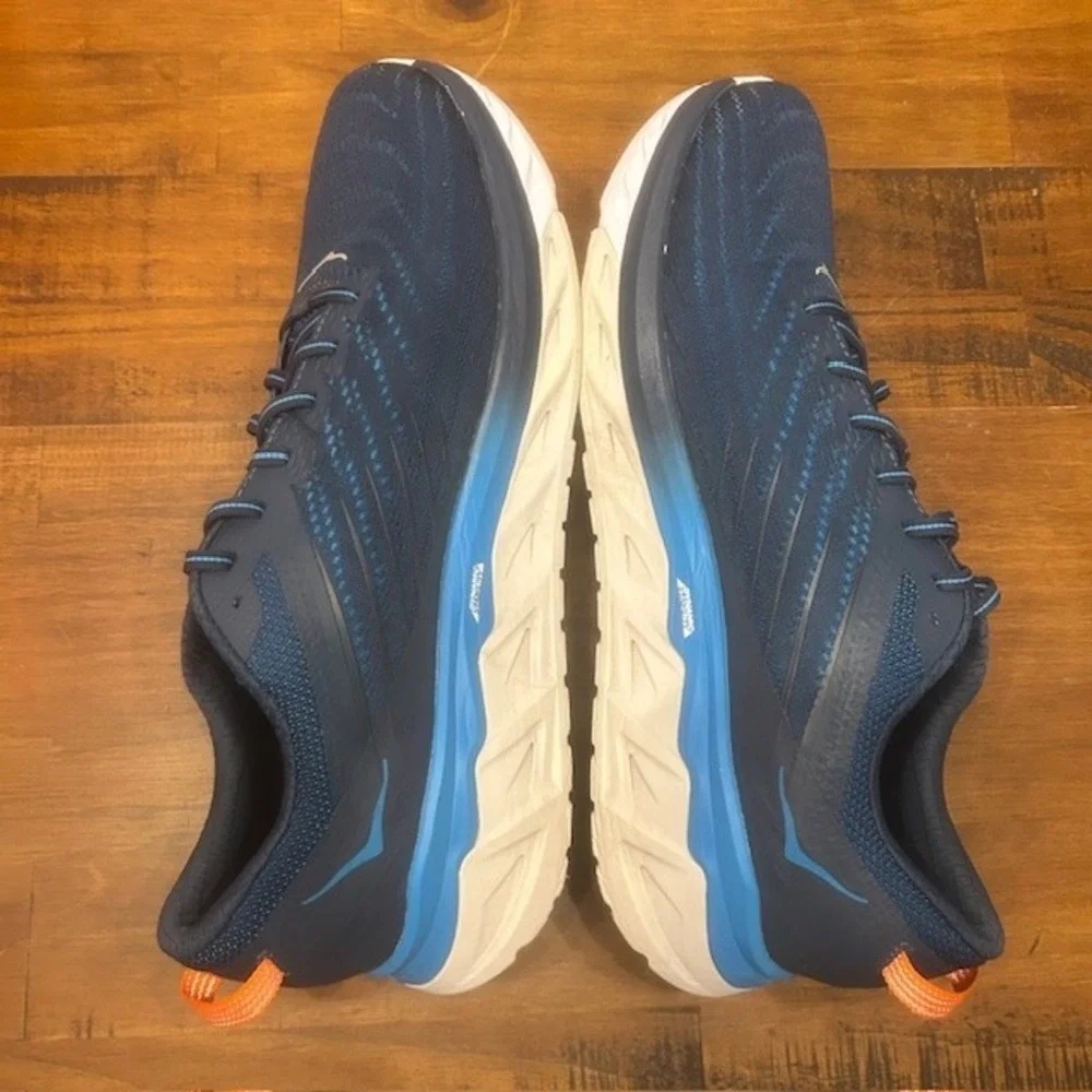 Hoka One One hoka one